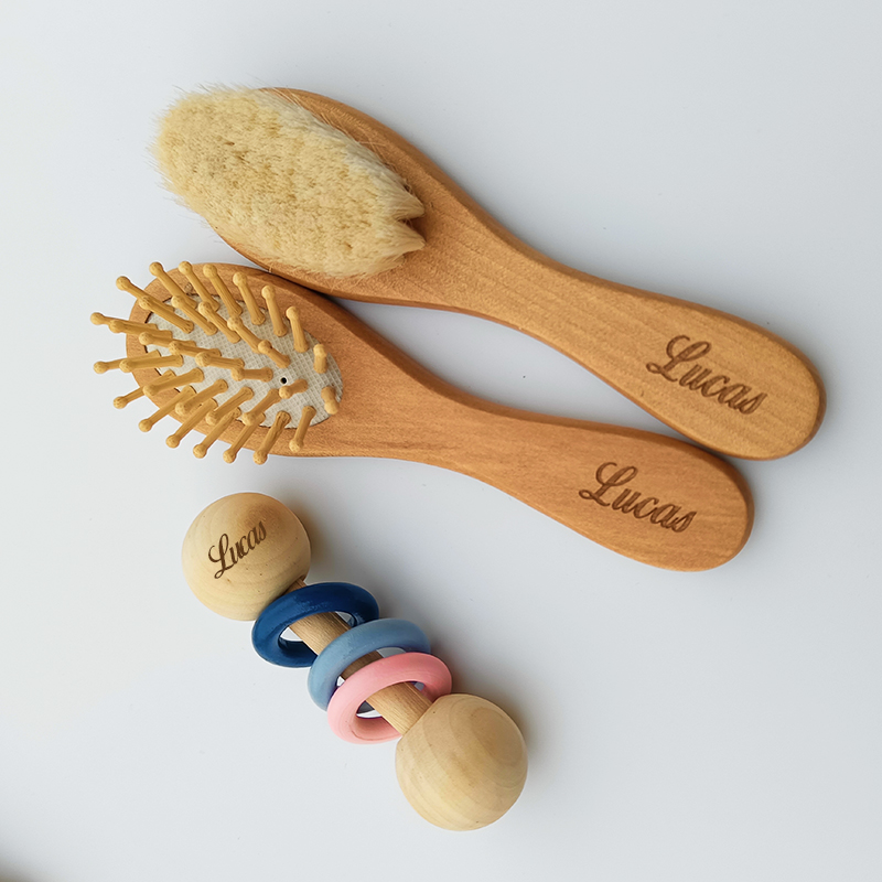 Brosse à cheveux en bois avec  - Hair Care For Baby avis et prix
